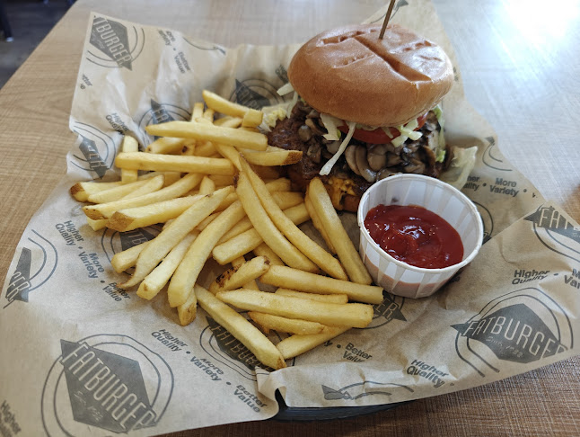 Opinii despre Fatburger Walnut Grove în Langley Twp - Hospitality and gastronomy