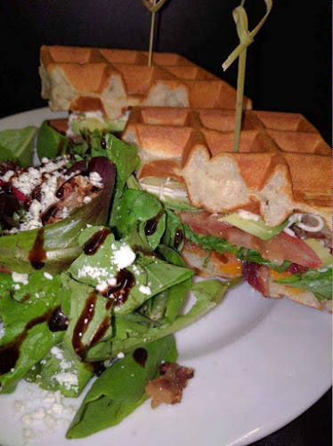 220 Dogwood St, Campbell River, BC V9W 5M7