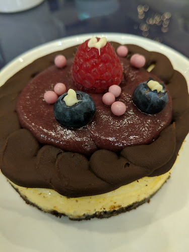 La Roux Patisserie - Hospitality and gastronomy