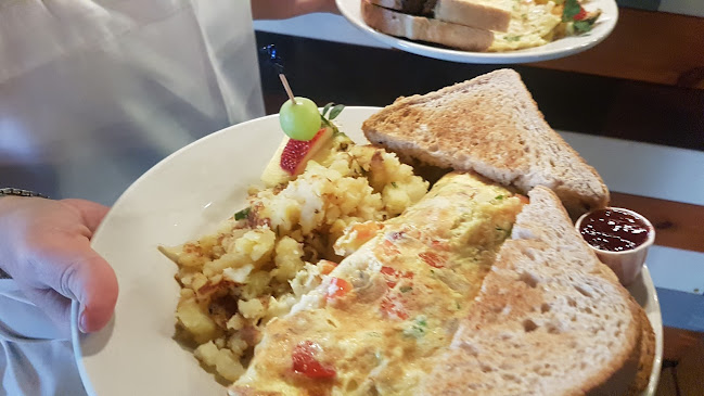 The Harvest Table Restaurant - Hospitality and gastronomy