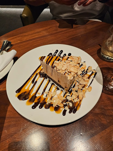 55 City Centre Dr Unit 107, Mississauga, ON L5B 1M3