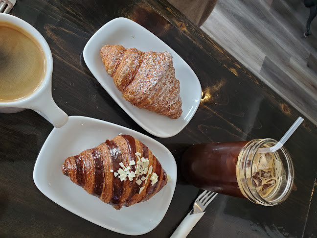 Fior Di Latte Cafe, Bakery & Gelato - Burnaby