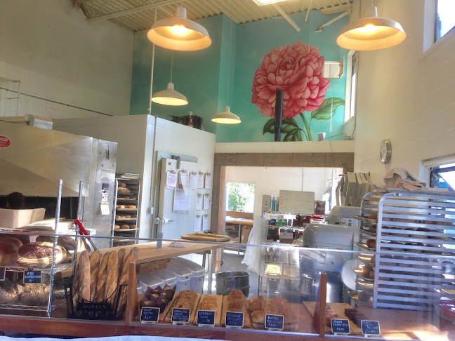 700 Copping St, North Vancouver, BC V7M 3G6