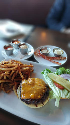 6986 Financial Dr unit #6, Mississauga, ON L5N 8J4