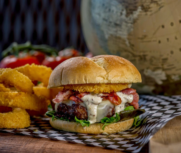 Opinii despre The Happy Greek (featuring World Burger) în Ottawa - Hospitality and gastronomy