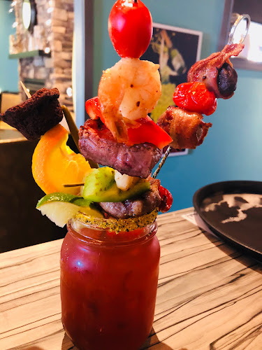 2231 S Island Hwy, Campbell River, BC V9W 1C3