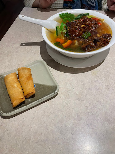 J & J Wonton Noodle House - Hospitality and gastronomy