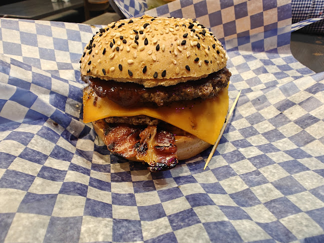 1103 17 Ave SW Unit 2, Calgary, AB T2T 0B5