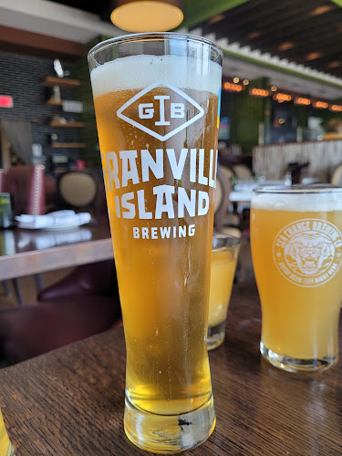 Comentarii opinii despre Hart's Table & Bar