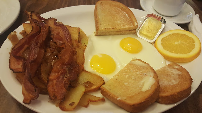 569 Lake St, St. Catharines, ON L2N 6P8