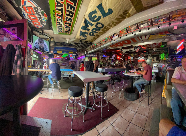 Checkered Flag Bar & Grill - Hospitality and gastronomy