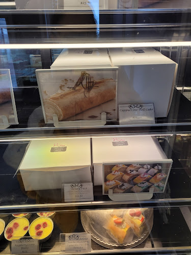 6219 Centre St NW, Calgary, AB T2K 0V2