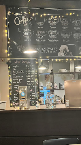 955 Oliver Rd, Thunder Bay, ON P7B 5E1