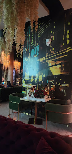 Living Room Hookah Lounge - Hospitality and gastronomy