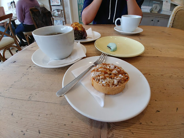 Bobbette & Belle Artisanal Pastries - Toronto