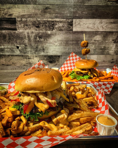 Opinii despre The Bullger Burger & Steak (Queen) în Toronto - Hospitality and gastronomy