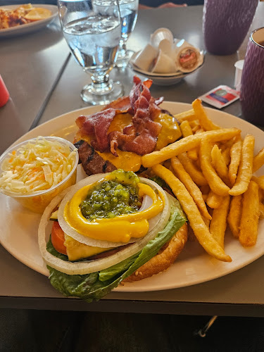 Demetre's Family Eatery - Hospitality and gastronomy