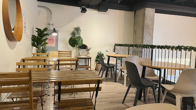 Opinii despre Snowcapz Cafe în Calgary - Hospitality and gastronomy