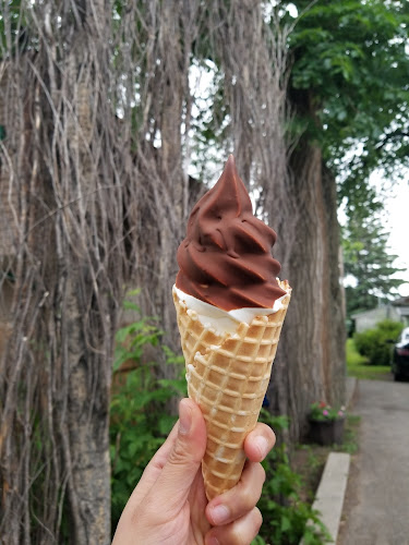 802 Thornhill St, Morden, MB R6M 1G4