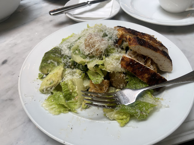 RH Courtyard Restaurant at RH Toronto