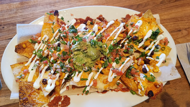 Comentarii opinii despre Browns Socialhouse Camrose