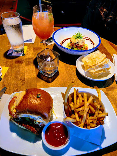 1136 Robson St, Vancouver, BC V6E 1B2