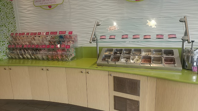 Comentarii opinii despre Menchie's Frozen Yogurt Airdrie