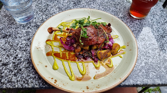 Social Restaurant + Lounge - Hospitality and gastronomy