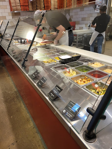 Opinii despre Blaze Pizza în Toronto - Hospitality and gastronomy