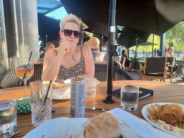 Glo Restaurant + Lounge - Victoria