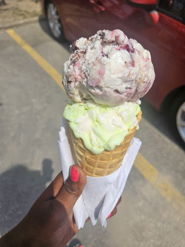 1401 River Rd E, Kitchener, ON N2A 3X9