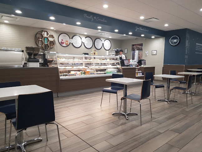 Waves Coffee House - Coquitlam Center - Coquitlam