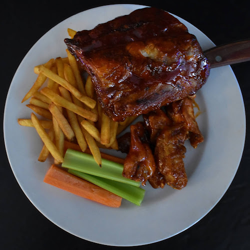 Willie Stouts Pub and Grill - Hospitality and gastronomy