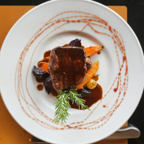 The Black Iron Club & Grill at Tobiano