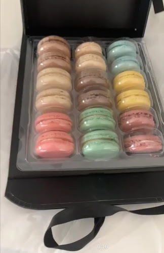 Comentarii opinii despre Petits Macarons