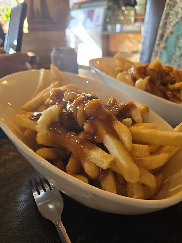 La Pita Halal Shawarma & Grill - Hospitality and gastronomy