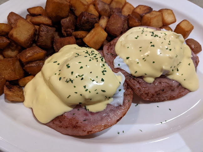 Modern Family Restaurant - Swift Current