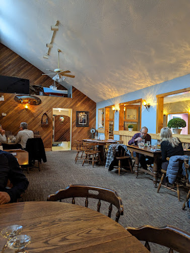 JB's Pub & Family Restaurant - Hospitality and gastronomy