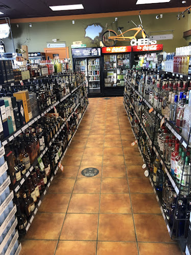 Toro's Liquor Store - Hospitality and gastronomy