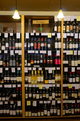 deVine Wines & Spirits - Edmonton