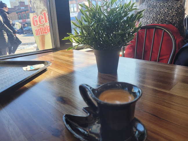 Casa di Moni Café and Gelato - Hospitality and gastronomy