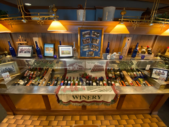 Demetre's Family Eatery - Hospitality and gastronomy