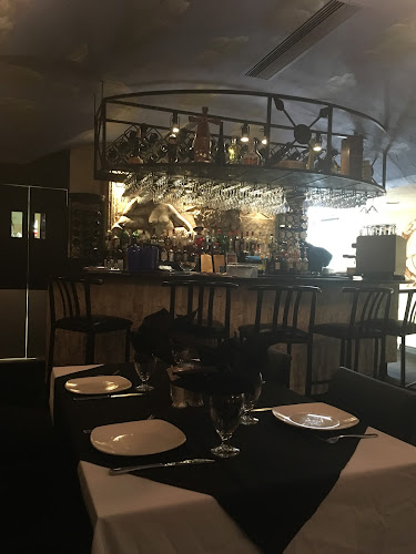 670 Corydon Ave, Winnipeg, MB R3M 0X7