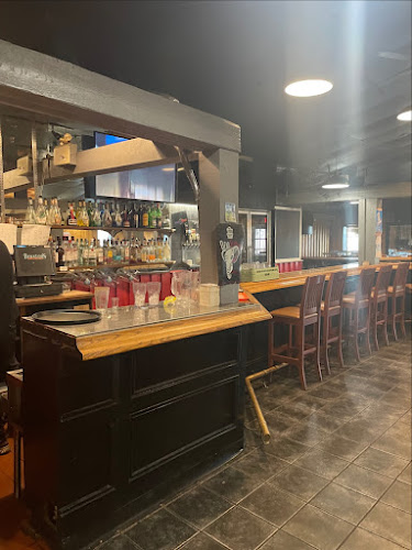 Opinii despre Braxtons Tap & Grill Restaurant în St Thomas - Hospitality and gastronomy