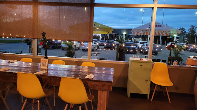 Mesa Fresca Kingston - Hospitality and gastronomy