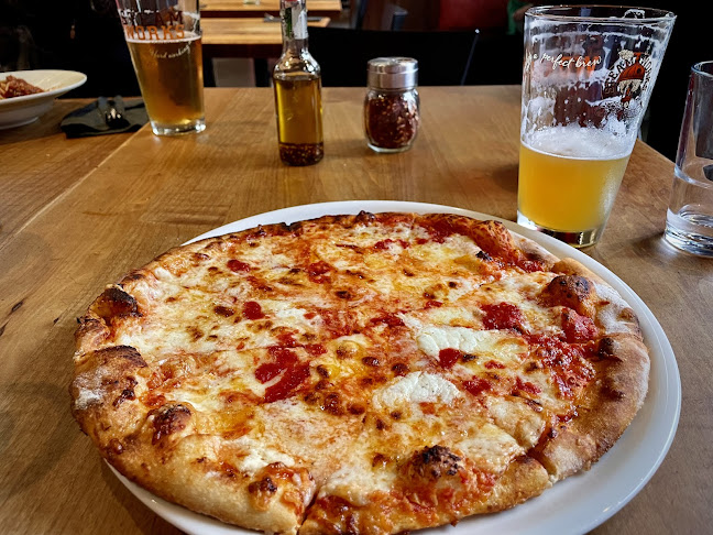 Pacifico Pizzeria & Ristorante - Hospitality and gastronomy