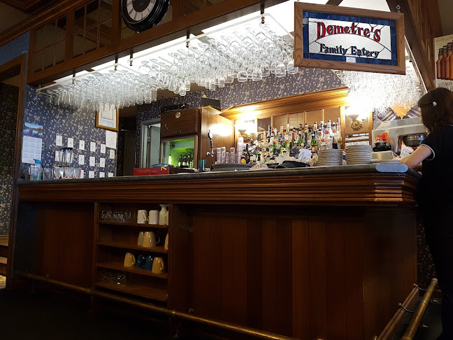 Comentarii opinii despre Demetre's Family Eatery