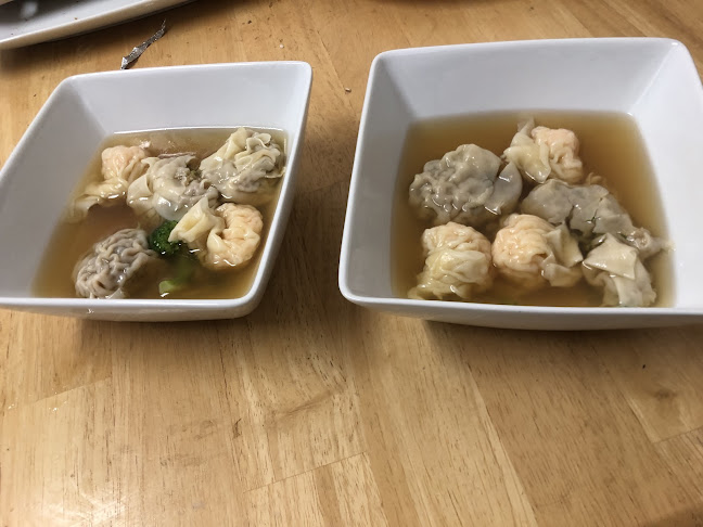 Comentarii opinii despre J & J Wonton Noodle House