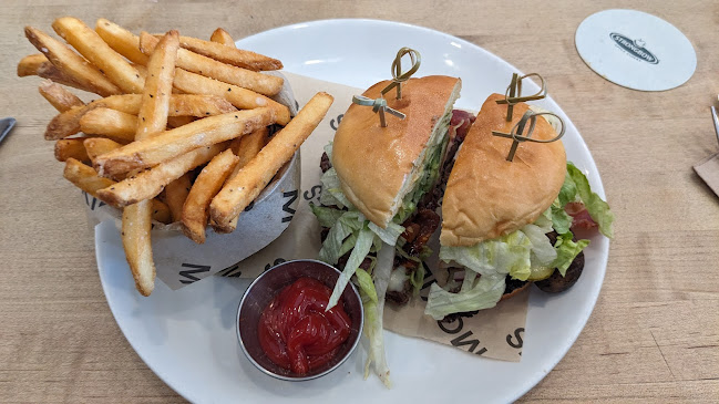 Moxies Calgary Downtown Restaurant