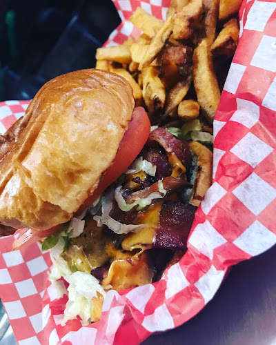 Opinii despre Mommaz Boyz în Welland - Hospitality and gastronomy